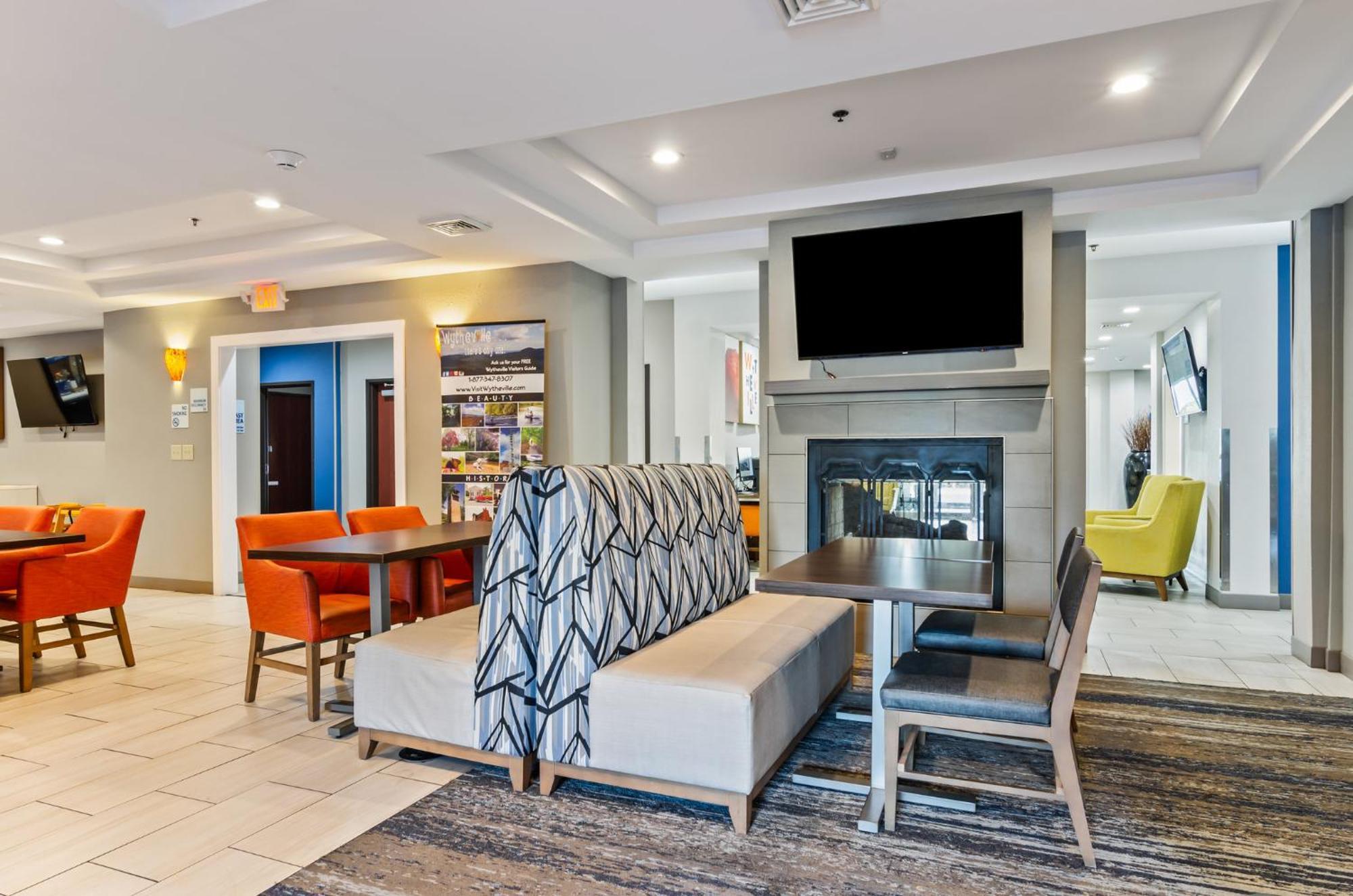 Holiday Inn Express & Suites Wytheville By Ihg Buitenkant foto