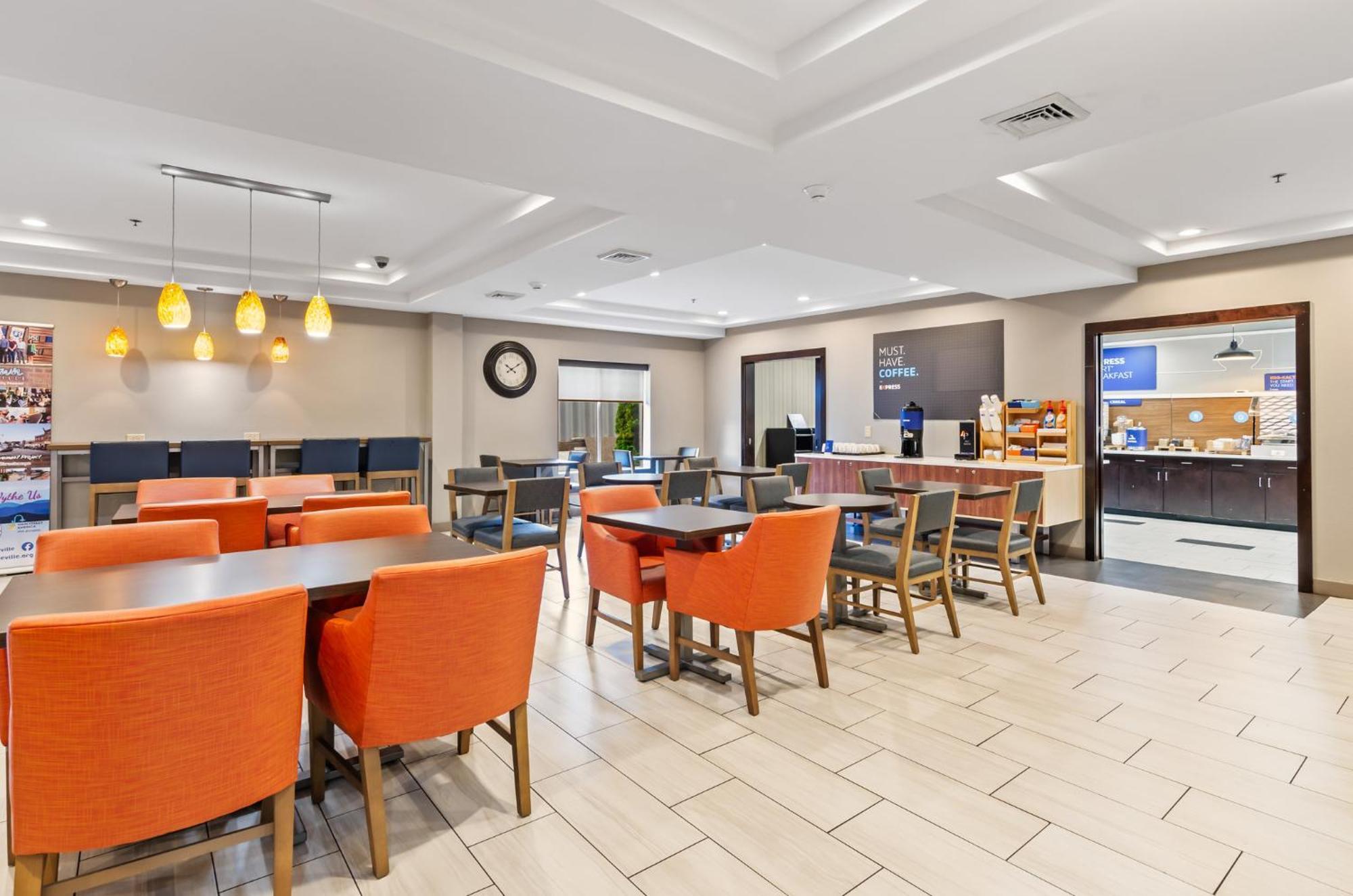 Holiday Inn Express & Suites Wytheville By Ihg Buitenkant foto