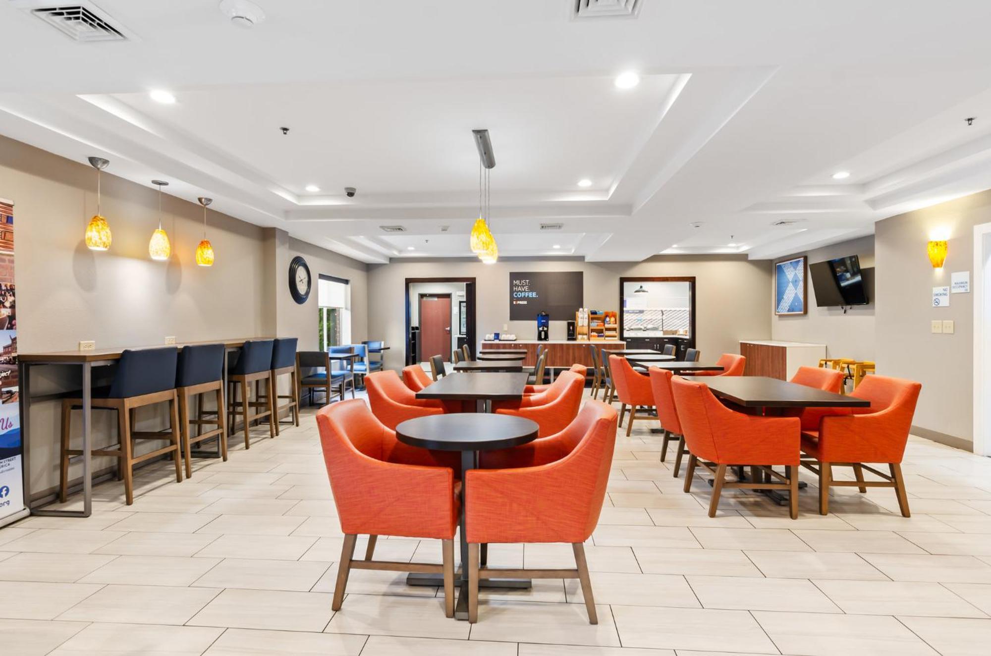 Holiday Inn Express & Suites Wytheville By Ihg Buitenkant foto