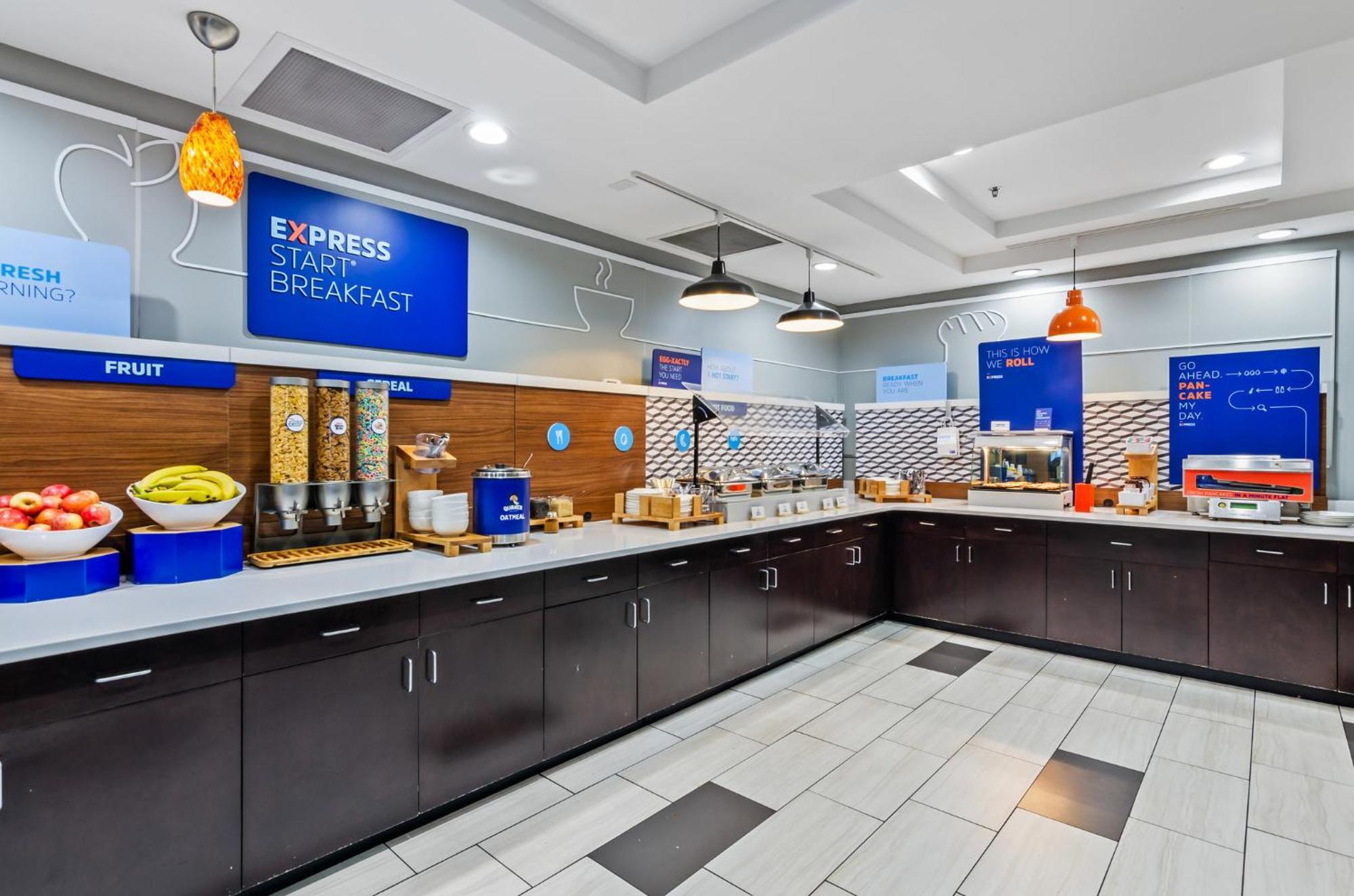 Holiday Inn Express & Suites Wytheville By Ihg Buitenkant foto