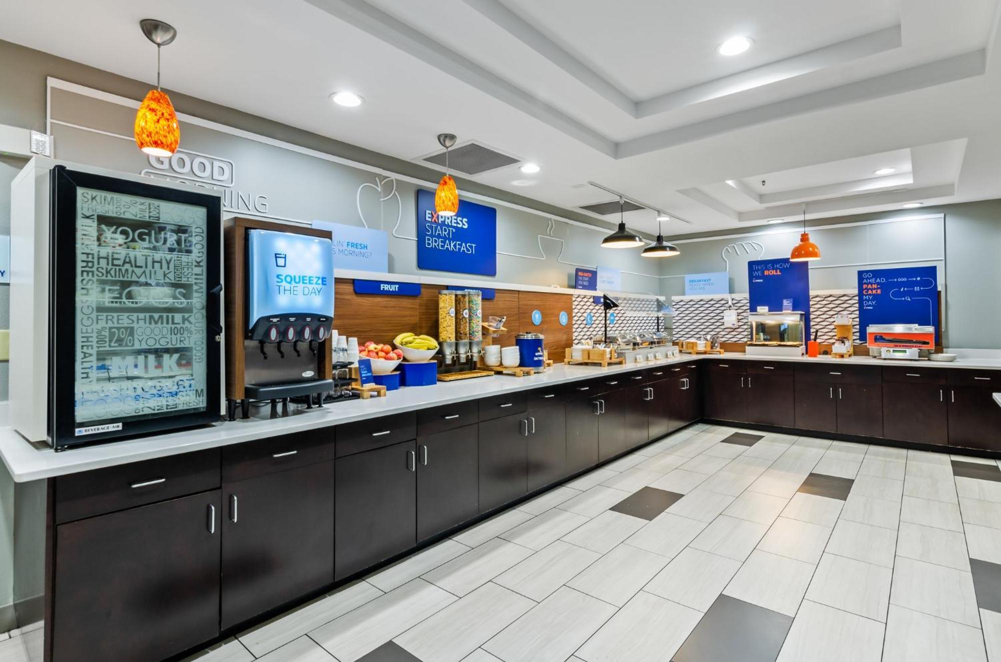 Holiday Inn Express & Suites Wytheville By Ihg Buitenkant foto