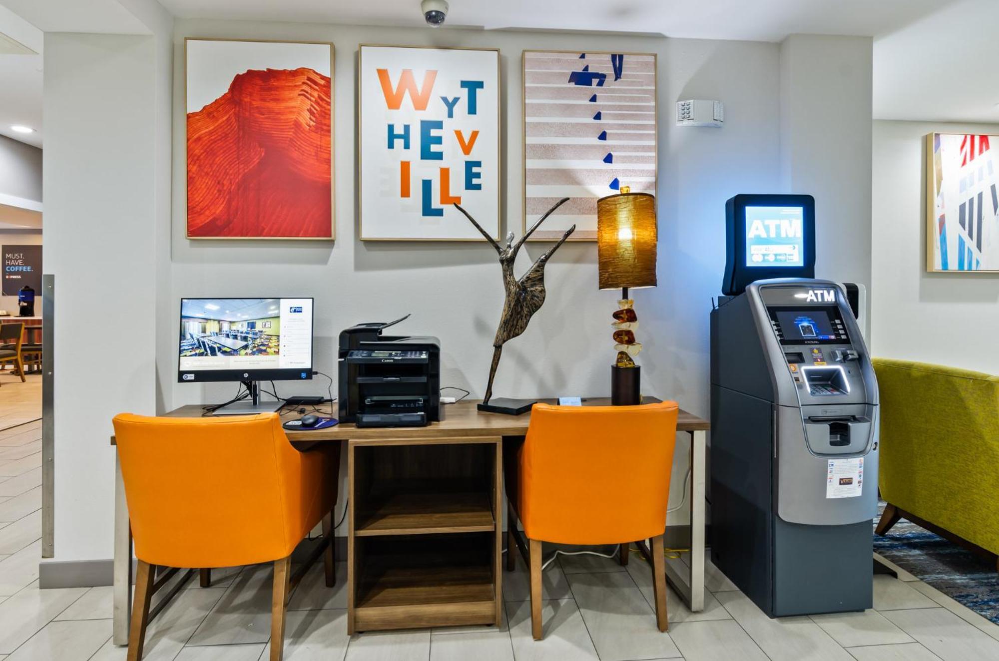 Holiday Inn Express & Suites Wytheville By Ihg Buitenkant foto